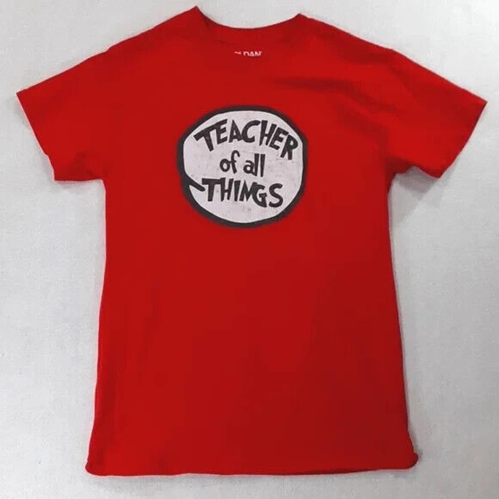 Gildan size small graphic t-shirt